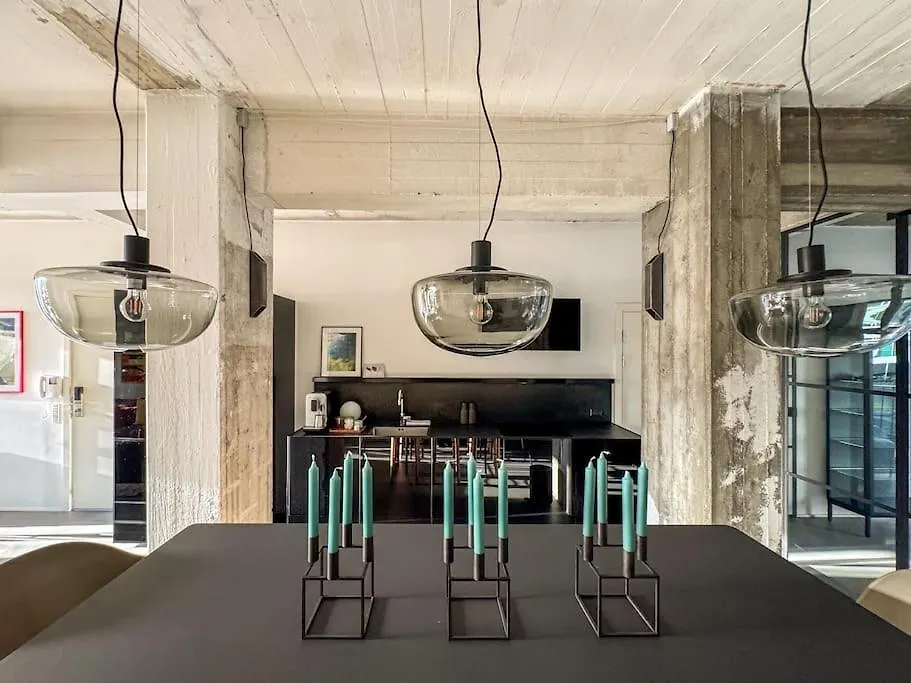 Stunning Industrial-Style Loft By The Canals Copenhagen 0*,